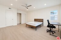 Building Photo - 1189 W 36th Pl