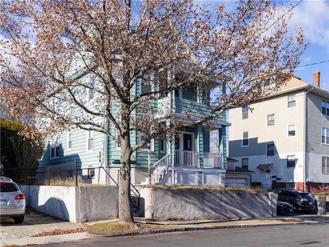 Primary Photo - 112 Kimball St