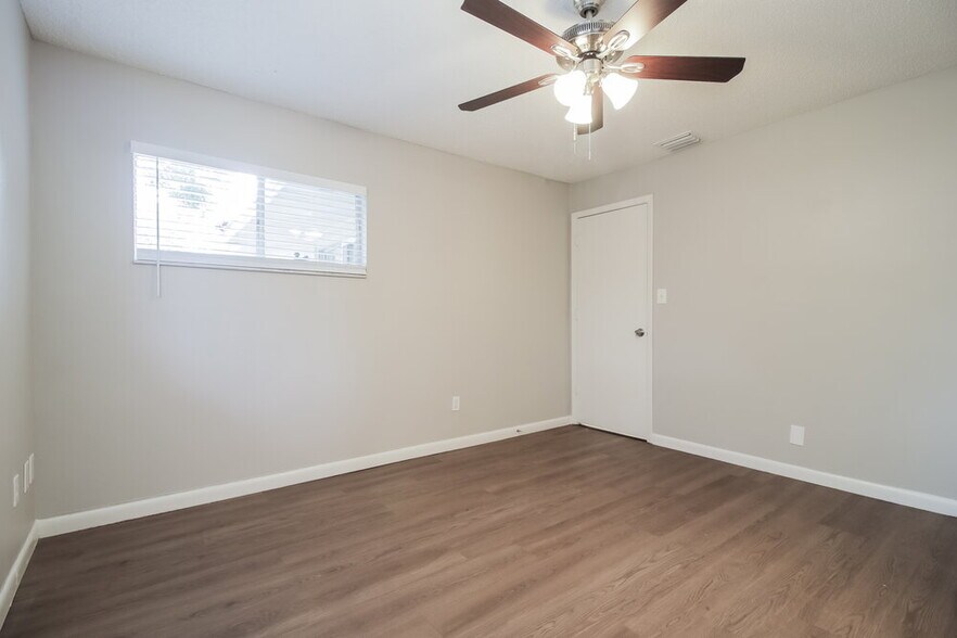 Building Photo - 9556 Brimton Dr