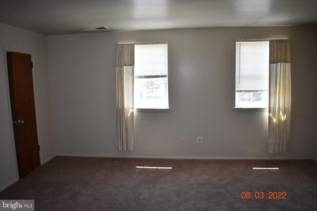 Building Photo - 1155 York Rd.