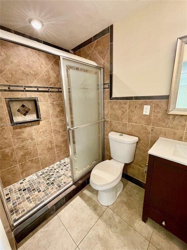 Building Photo - 4430 W Broward Blvd