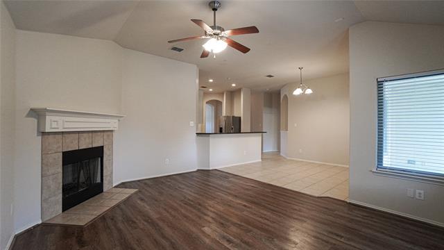 Building Photo - 2010 Diamondback