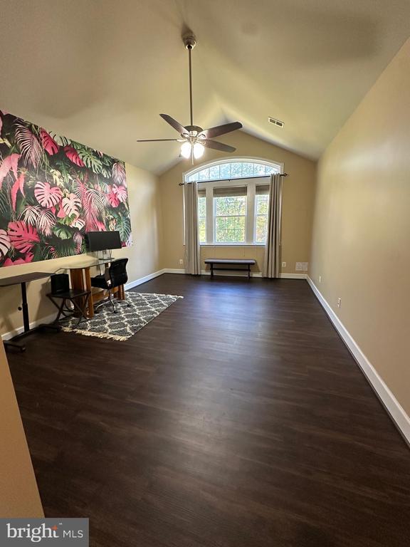 Building Photo - 13846 Greendale Dr