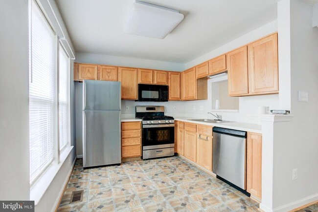 Building Photo - 4014 Fountain Bridge Ct