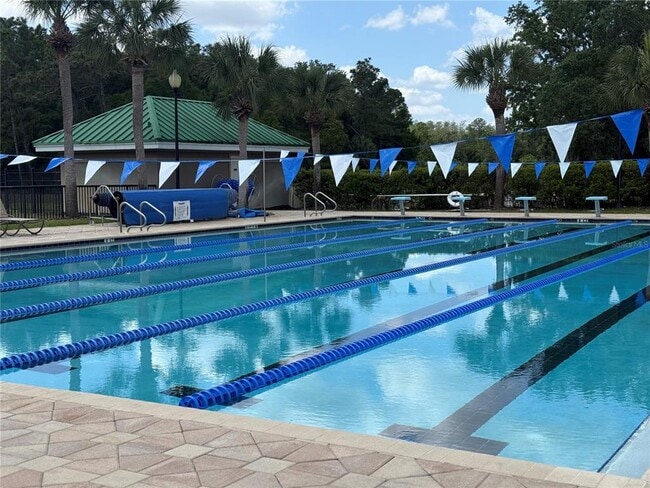 Building Photo - 19138 Meadow Pine Dr