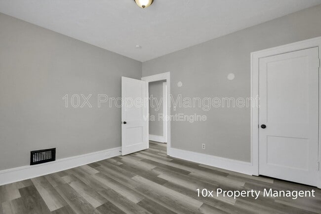 Building Photo - 2316 Ontario St
