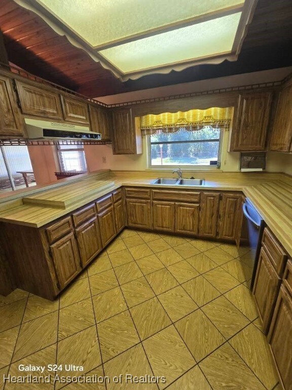 Building Photo - 3505 Golfview Rd