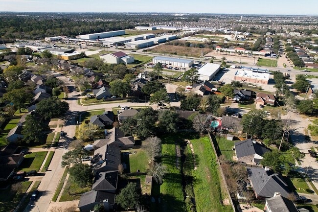 Building Photo - 5410 Forest Trails Dr