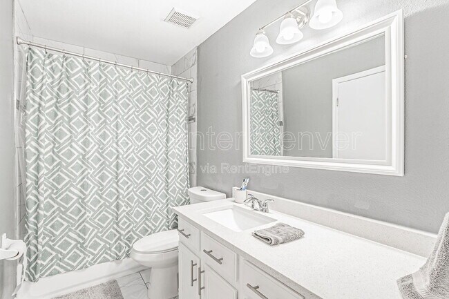 Building Photo - 18747 E Carmel Cir