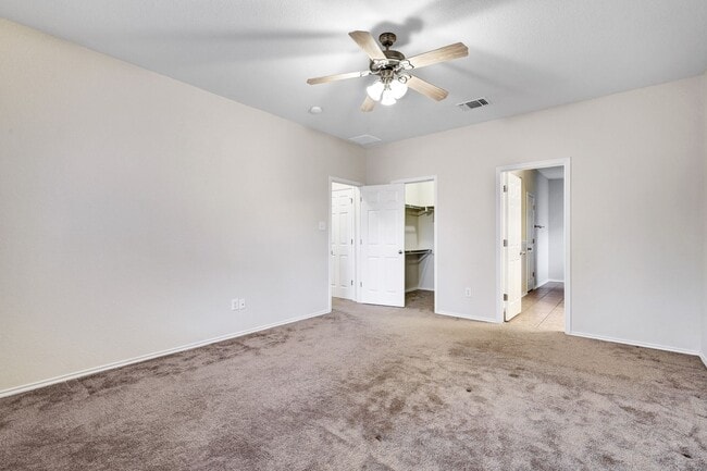 Building Photo - 10410 Weser Ln