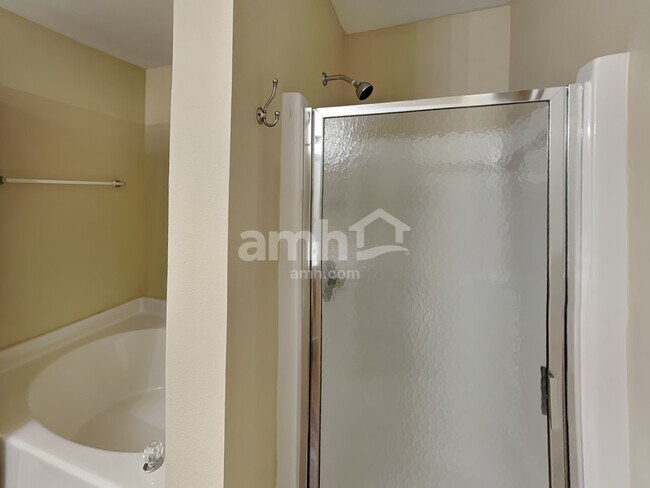 Building Photo - 1836 Meadow Crossing Dr