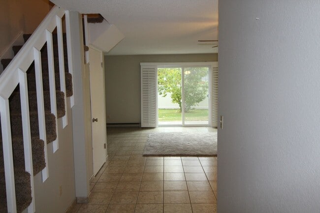 Building Photo - 7878 N Wilding Dr