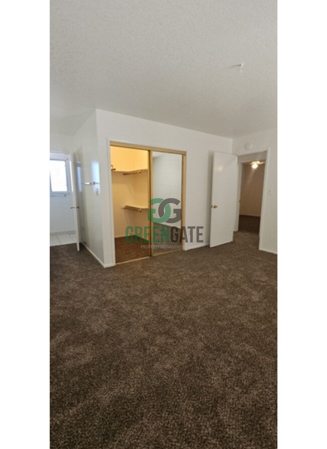 Building Photo - 3509-3511 Dragoo Park Dr.
