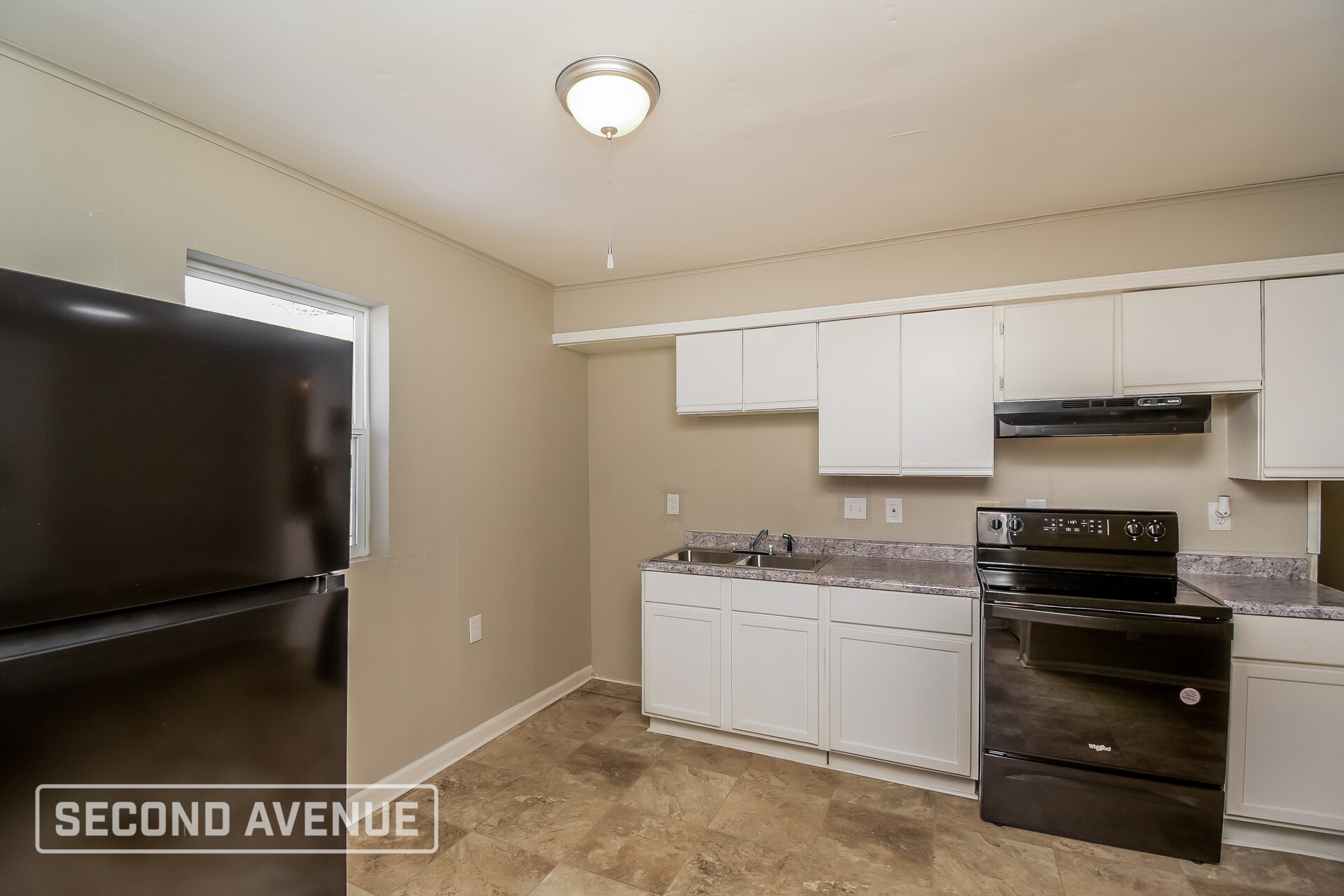 Building Photo - 3645 N Sadlier Dr