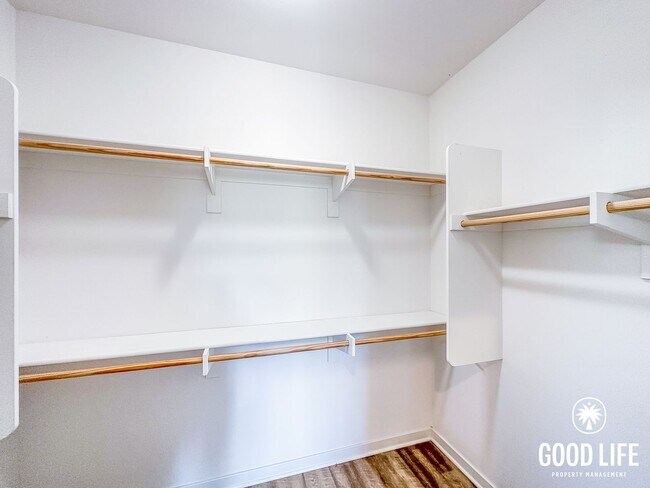 Building Photo - SD: Modern 3BD/3.5BA Townhome in Otay Ranch with Bonus Room, Private Patio & Whole-Home Water Sof...