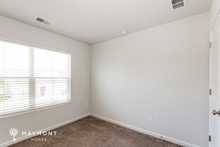 Building Photo - 144 Dorian Lp