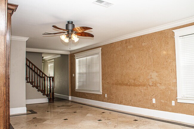 Building Photo - 262 Twin Lakes Ln