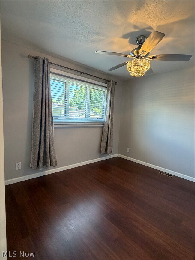 Building Photo - 13187 Yager Dr