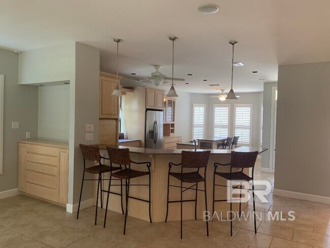 Building Photo - 30793 Pine Ct