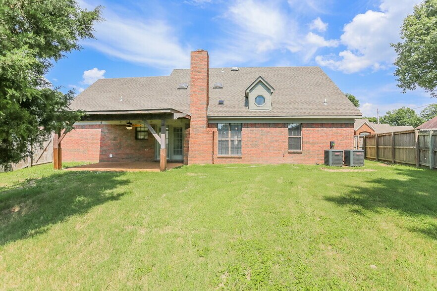Building Photo - 4365 Barrymor Dr