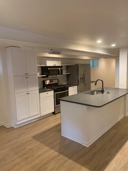 Kitchen - 4373 Maryland Ave