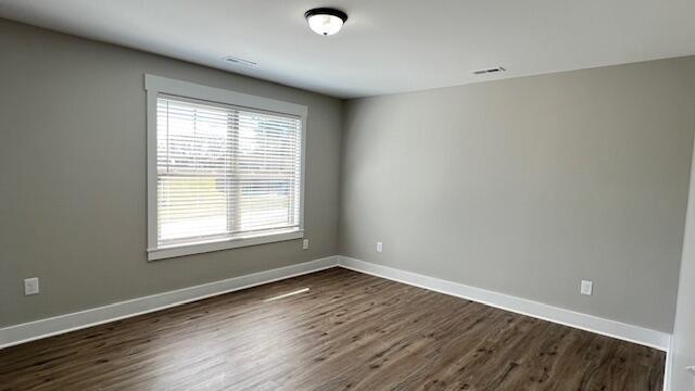 Building Photo - 2506 Villa Dr