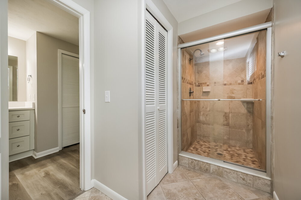 Building Photo - 104 1st St Ct