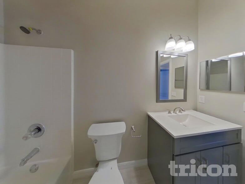 Building Photo - 10645 Navigation Dr