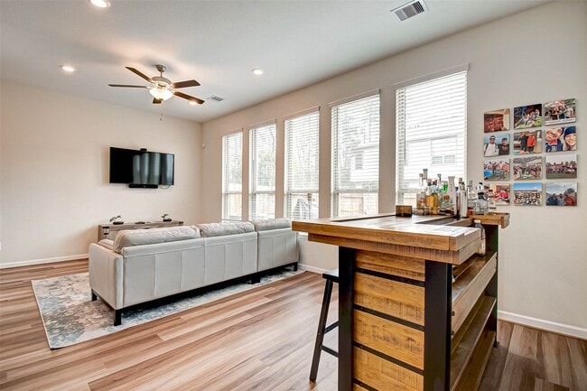 Building Photo - 617 Aspen Falls Ct