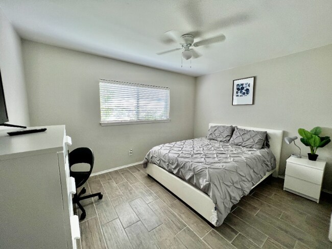 Building Photo - 550 Westoak