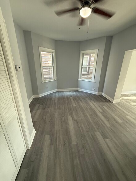 Building Photo - 3807 N Whipple St