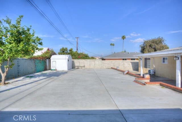 Building Photo - 1343 Electra Ave