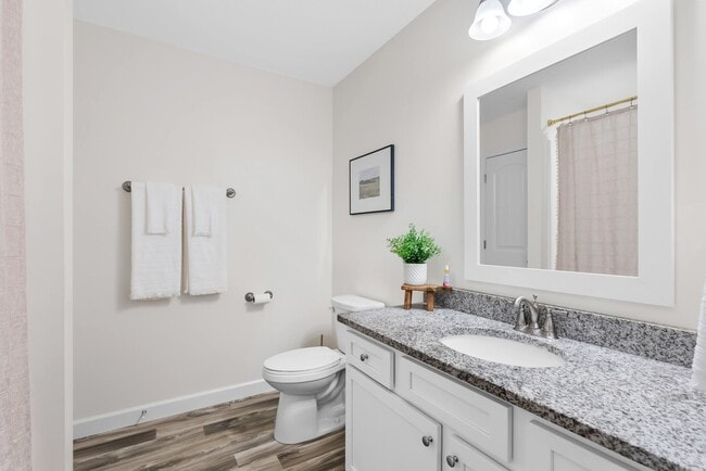 Building Photo - 468 Timberwood Dr