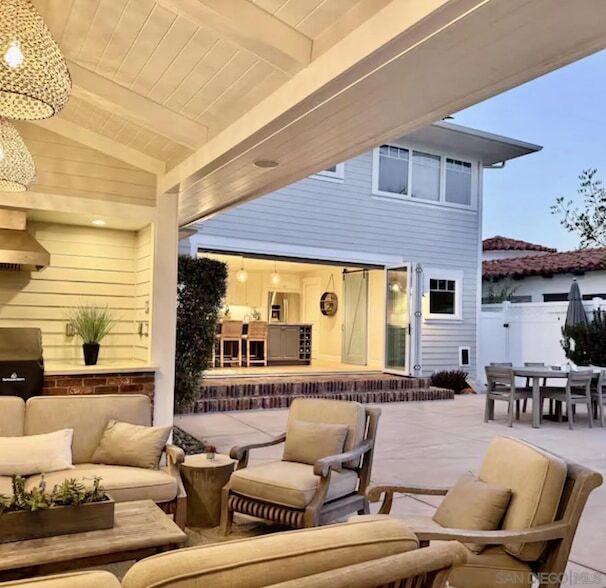 Building Photo - 301 7th St