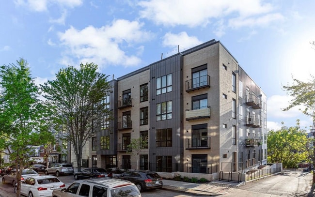 Building Photo - 1016 17th Pl NE