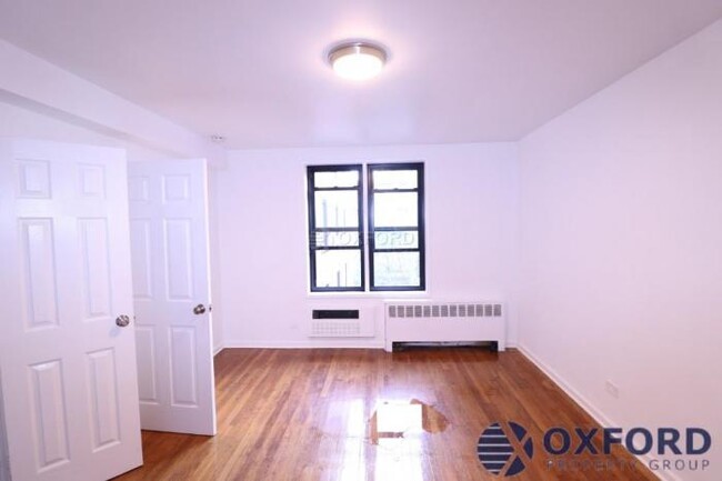 Building Photo - 1 bedroom in Queens NY 11355