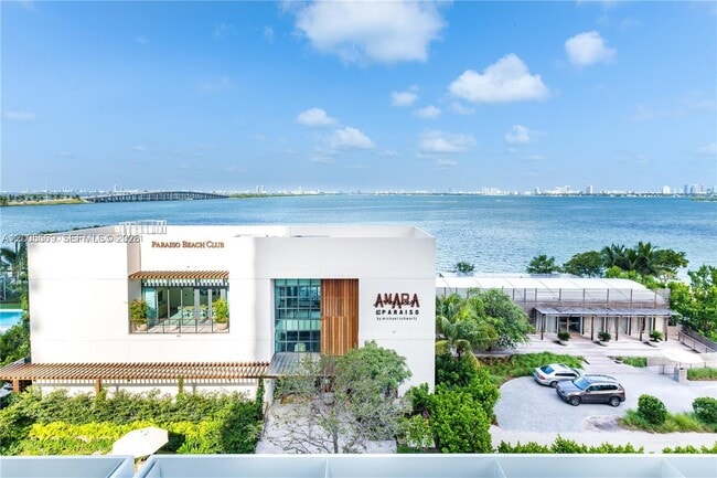 Building Photo - 650 NE 32nd St