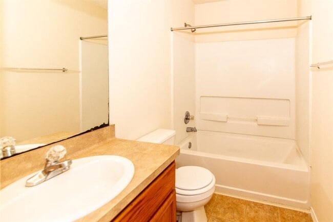Building Photo - 814 Bandon Ln