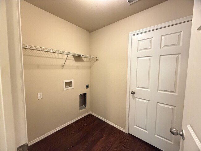 Building Photo - 3751 Alliance Dr