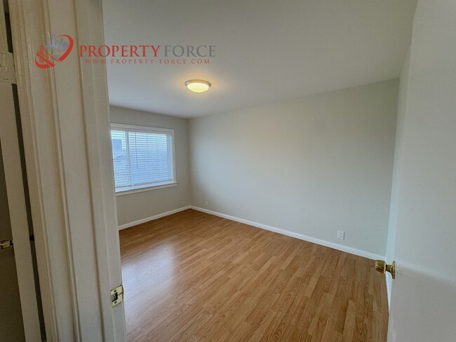 Building Photo - 116 Madrone Ave