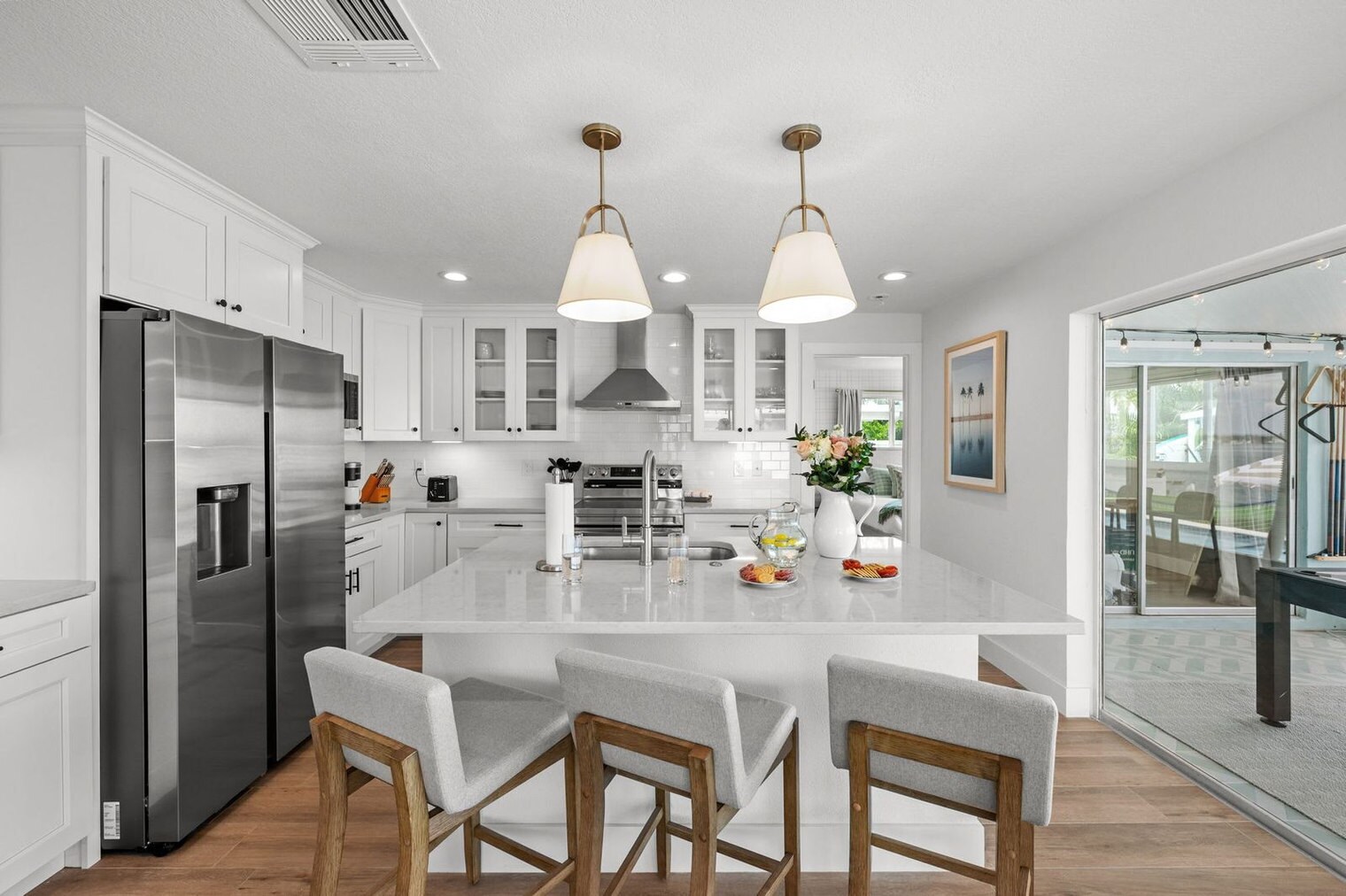 Building Photo - 350 La Hacienda Dr