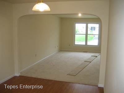 Building Photo - 3 br, 2.5 bath House - 3035 Center Rd