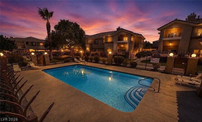 Building Photo - 1050 E Cactus Ave