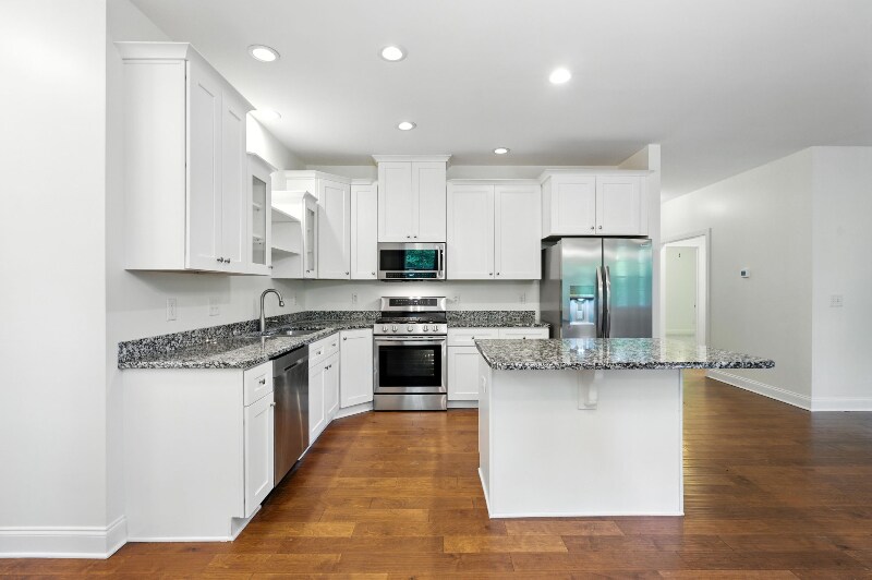 Building Photo - 1541 Louisiana Ln