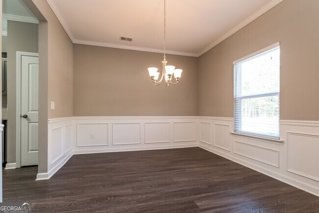 Building Photo - 93 Moss Way