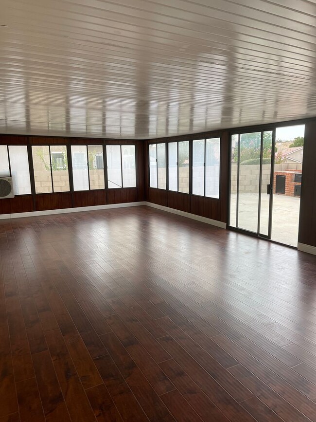 Building Photo - SPRING VALLEY LAKE 3 BEDROOM