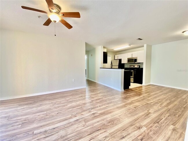 Building Photo - 5479 Vineland Rd