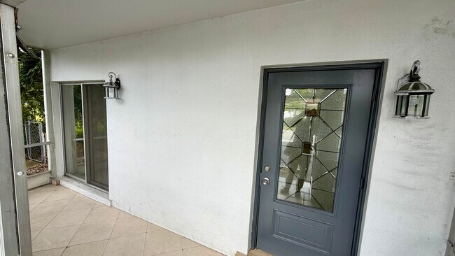 Building Photo - 2646 Polk St