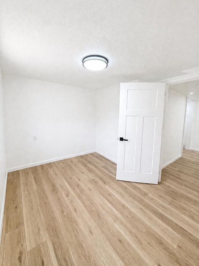 Building Photo - Wapak – Fully Remodeled Home with 2-Car Garage