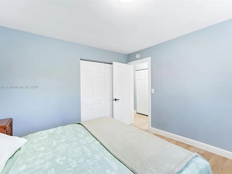Building Photo - 1620 SW 40th Ave